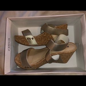 Wedges new in box!!